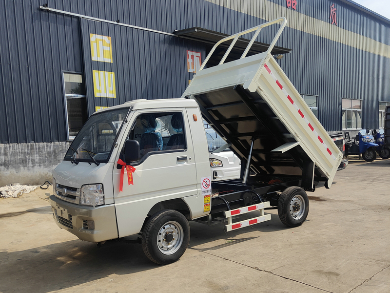電動(dòng)液壓尾板垃圾車(chē)